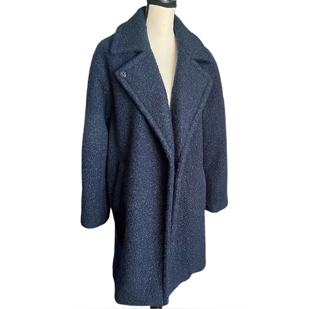 BCBGMAXAZRIA Blue Textured Boucle style Coat. Soft Warm. New With Tags. ($378)